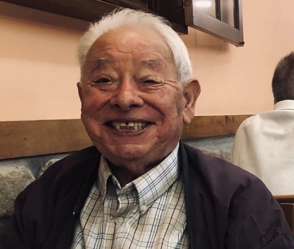 Belos olhos azuis tem o meu avô Zé